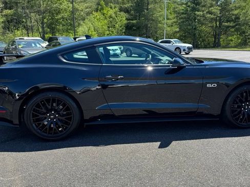 Used 2021 Ford Mustang GT Premium w/ GT Performance Package RWD image 5