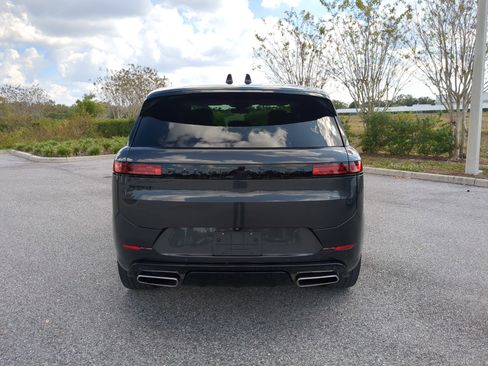 Used 2024 Land Rover Range Rover Sport Autobiography image 5