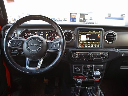 Used 2018 Jeep Wrangler Unlimited Rubicon w/ Dual Top Group image 10