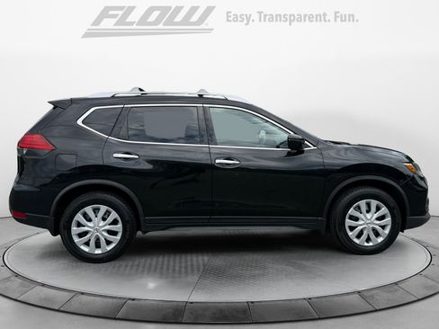 Used 2017 Nissan Rogue S w/ S Appearance Package AWD/4WD image 10