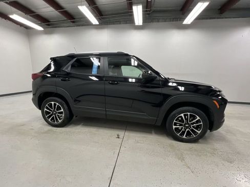 Certified 2025 Chevrolet TrailBlazer LT AWD/4WD image 9