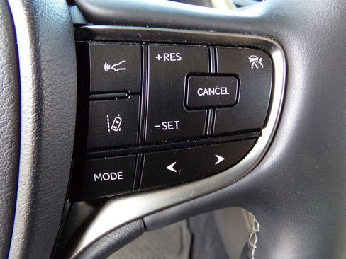 Used 2020 Lexus ES 300h w/ Premium Package image 45