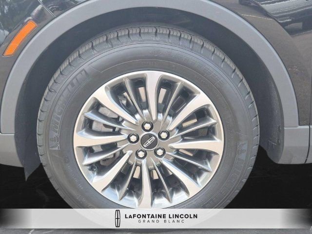 Certified 2023 Lincoln Nautilus AWD w/ Premium Package image 32