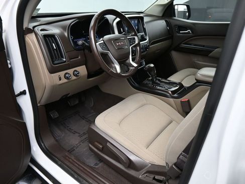 Used 2019 GMC Canyon SLE w/ SLE Convenience Package image 2