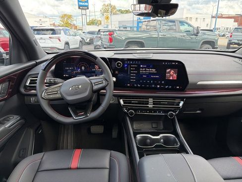 New 2026 Chevrolet Traverse RS w/ LPO, Floor Liner Package image 24