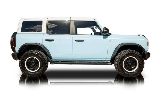 Used 2023 Ford Bronco Heritage Edition AWD/4WD image 2