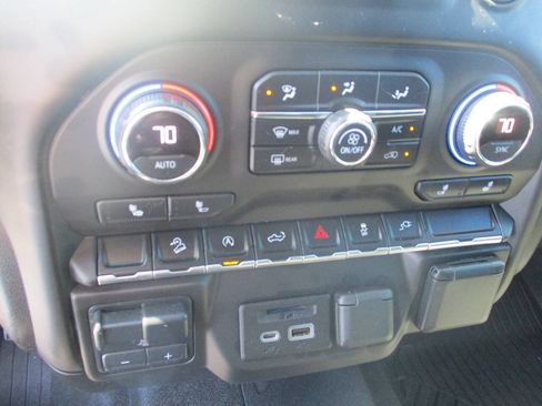 Used 2021 Chevrolet Silverado 1500 LT w/ True North Edition Plus AWD/4WD image 22