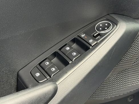 Used 2024 Kia Seltos LX AWD/4WD image 23