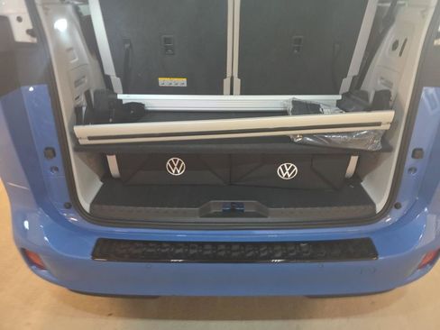 Used 2025 Volkswagen ID. Buzz 1st Edition AWD/4WD image 12