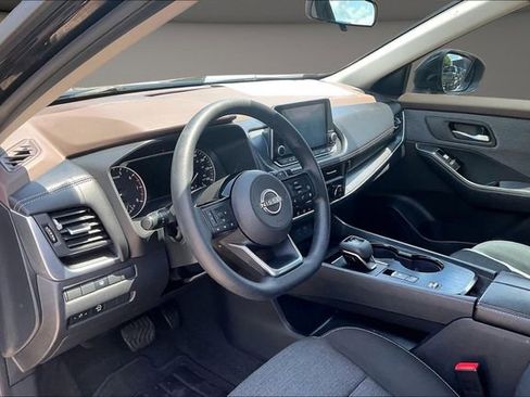 Used 2023 Nissan Rogue SV FWD image 12