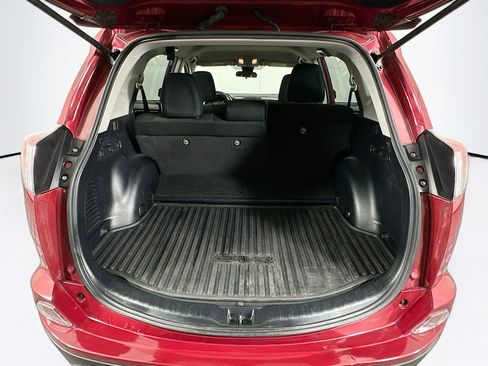 Used 2018 Toyota RAV4 LE image 26