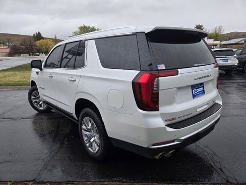 Used 2025 GMC Yukon Denali w/ Sun & Power Step Package image 5