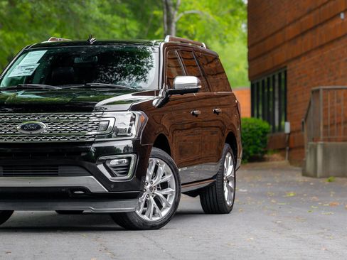 Used 2018 Ford Expedition Max Platinum AWD/4WD image 28