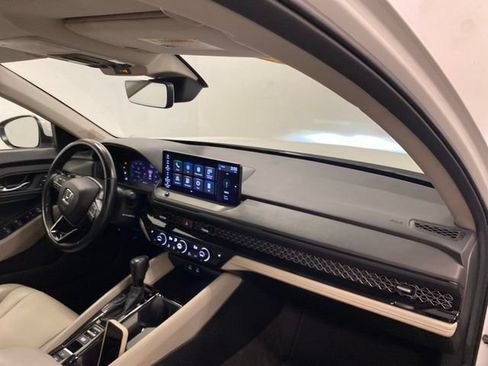 Used 2024 Honda Accord EX-L image 22