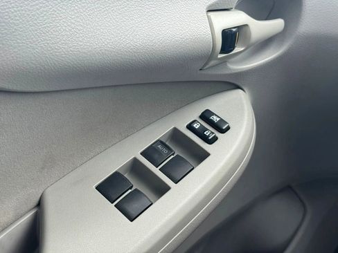Used 2009 Toyota Corolla LE FWD image 23
