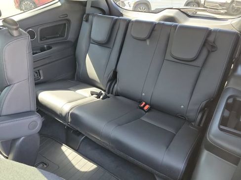 Used 2022 Subaru Ascent Limited w/ Technology Package AWD/4WD image 16