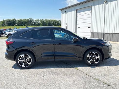 Used 2023 Ford Escape ST-Line Select w/ Tech Pack #2 AWD/4WD image 9