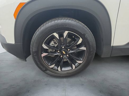 Used 2023 Chevrolet TrailBlazer LT FWD image 16
