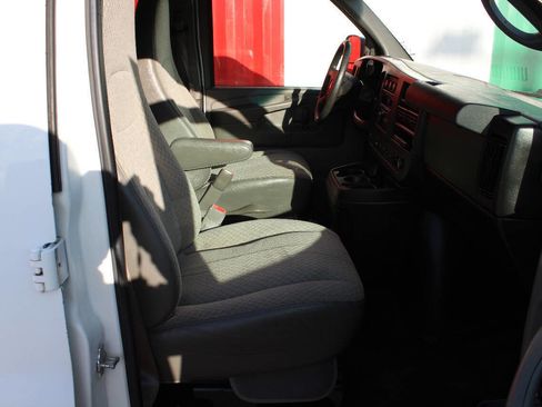 Used 2011 Chevrolet Express 3500 LT w/ LT Preferred Equipment Group image 17