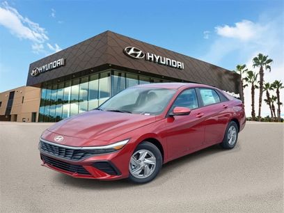 New 2025 Hyundai Elantra SE