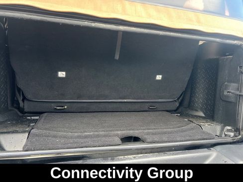 Used 2018 Jeep Wrangler Sport image 9