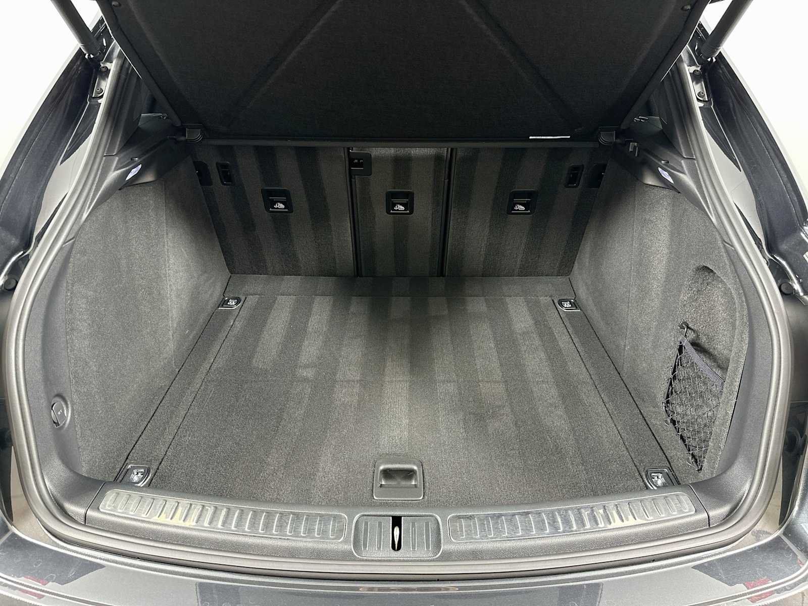 Certified 2026 Porsche Macan AWD/4WD image 27