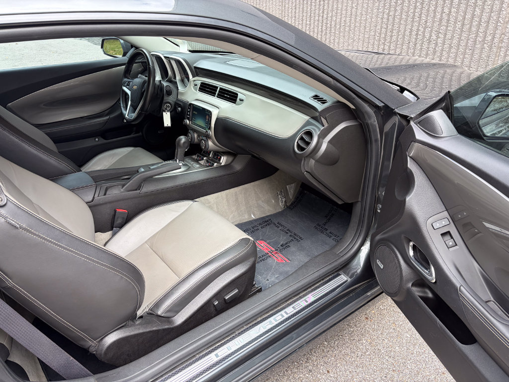 Used 2015 Chevrolet Camaro SS w/ RS Package RWD image 22