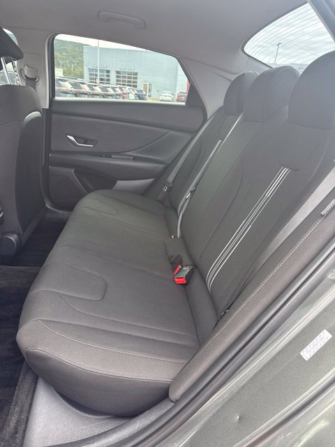 Used 2024 Hyundai Elantra SEL FWD image 11