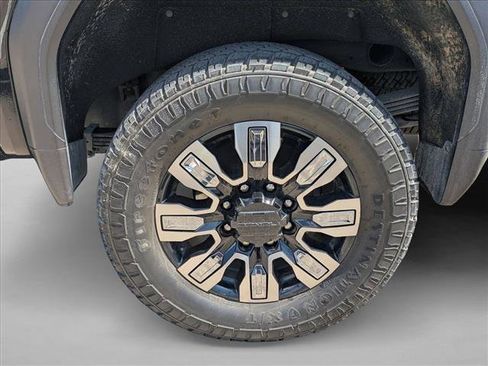 Used 2024 GMC Sierra 2500 Denali w/ Denali Reserve Package AWD/4WD image 8