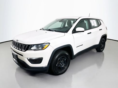 Used 2020 Jeep Compass Sport w/ Safety & Security Group AWD/4WD image 3