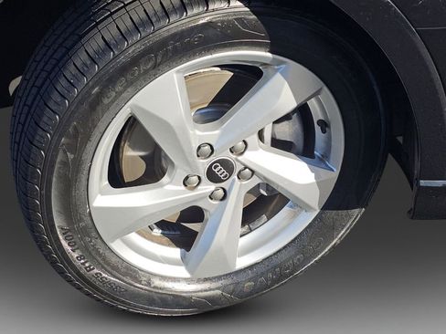 Used 2022 Audi Q3 2.0T Premium w/ Convenience Package image 32