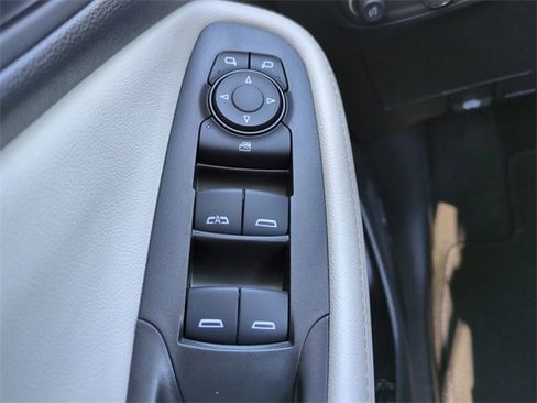 Used 2025 Buick Encore GX Avenir w/ Avenir Technology Package image 24