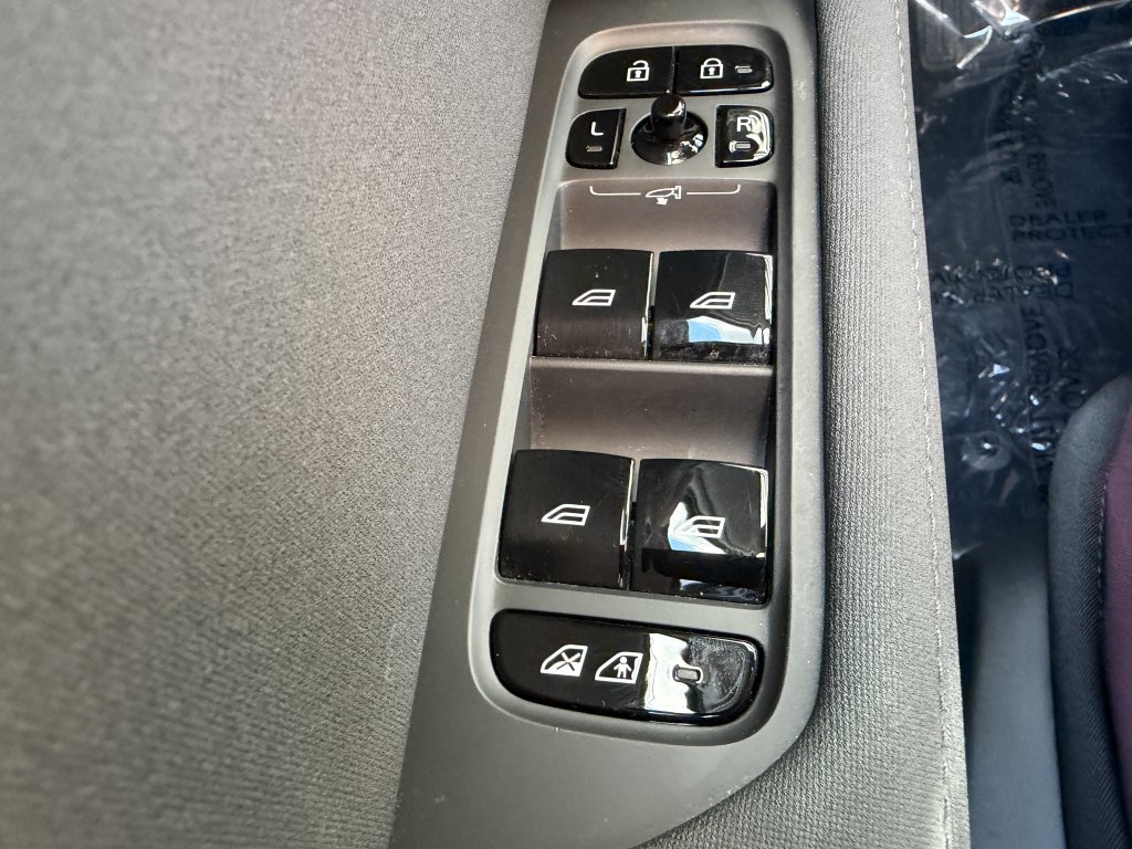 Used 2024 Polestar Polestar 2 RWD image 26
