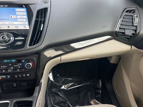 Used 2018 Ford Escape Titanium w/ Ford Safe & Smart Package image 28