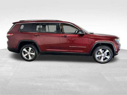 Used 2022 Jeep Grand Cherokee L Limited RWD image 2