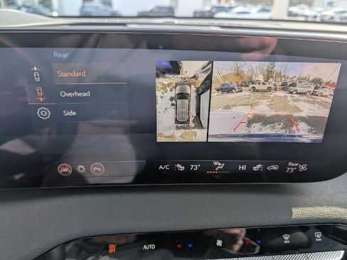 Used 2025 Buick Enclave Preferred image 18