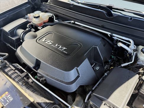 Used 2016 Chevrolet Colorado LT w/ Midnight Edition RWD image 18
