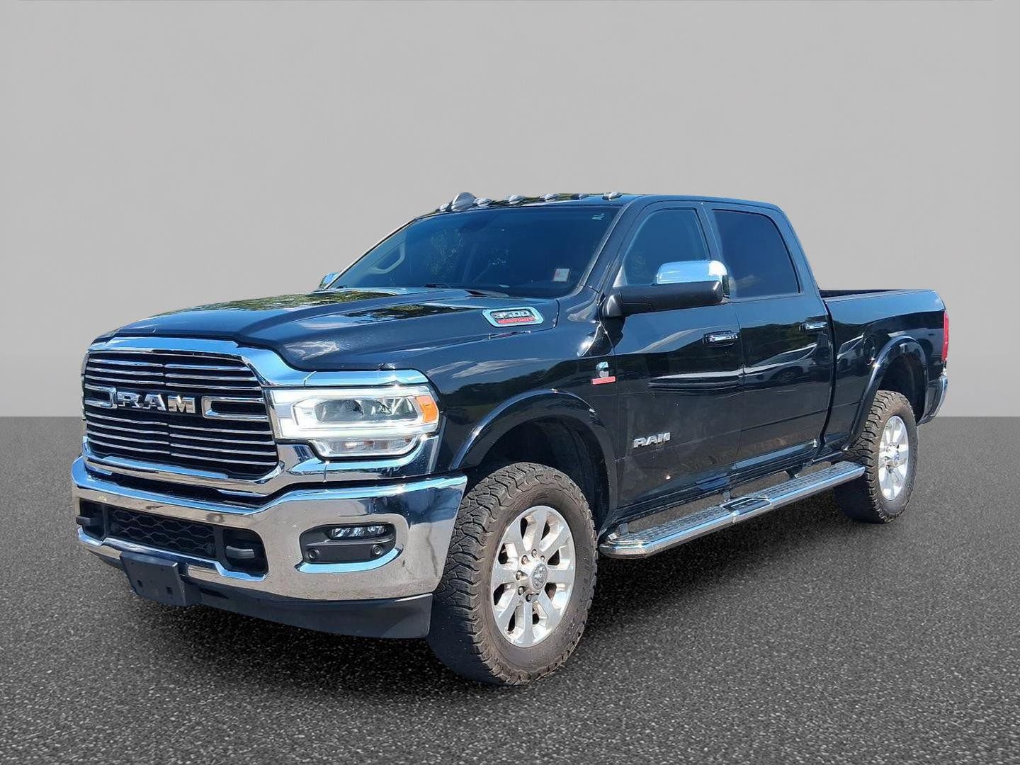 Used 2022 RAM 3500 Laramie AWD/4WD image 1