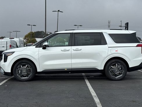 New 2026 Kia Carnival EX image 7