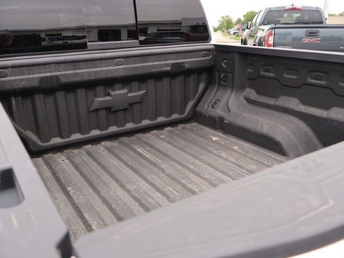 Used 2024 Chevrolet Colorado LT w/ LT Convenience Package III AWD/4WD image 8