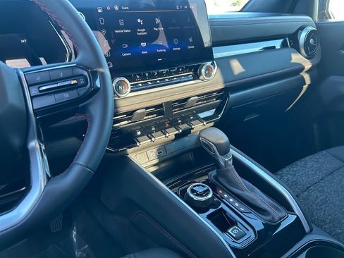 Used 2024 Chevrolet Colorado Z71 w/ Z71 Convenience Package 2 image 20