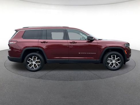 Used 2023 Jeep Grand Cherokee L Limited AWD/4WD image 7