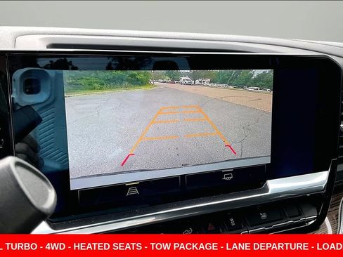 Used 2024 Chevrolet Silverado 1500 LT AWD/4WD image 15