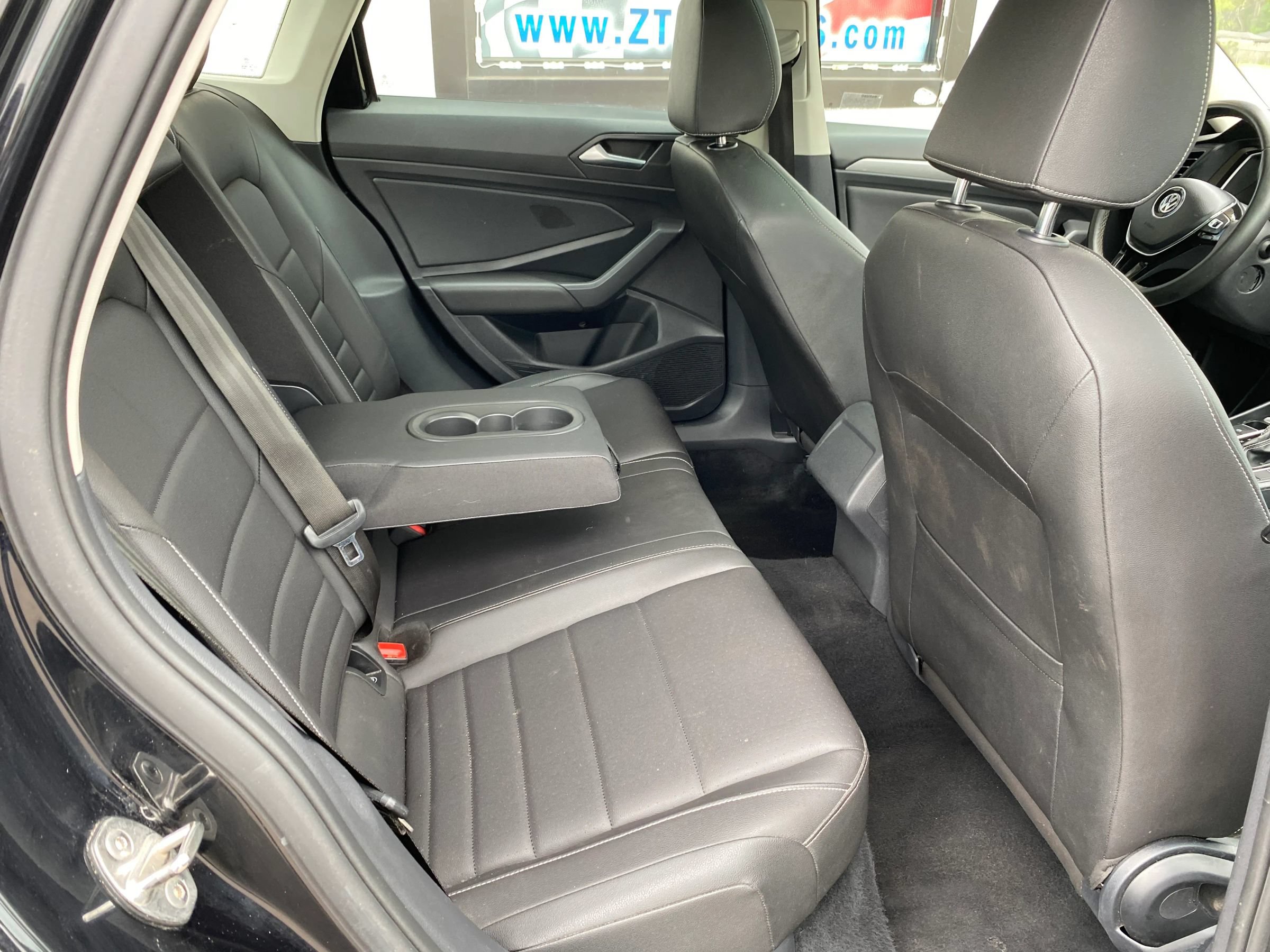 Used 2021 Volkswagen Jetta SE FWD image 11