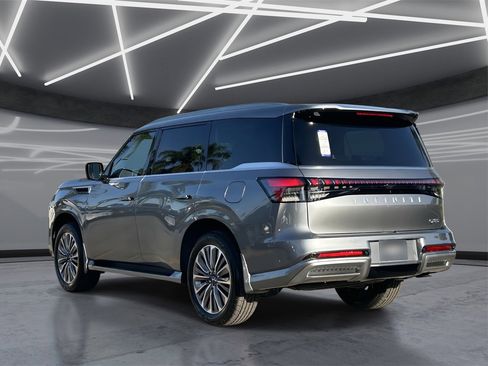 New 2026 INFINITI QX80 Luxe image 2