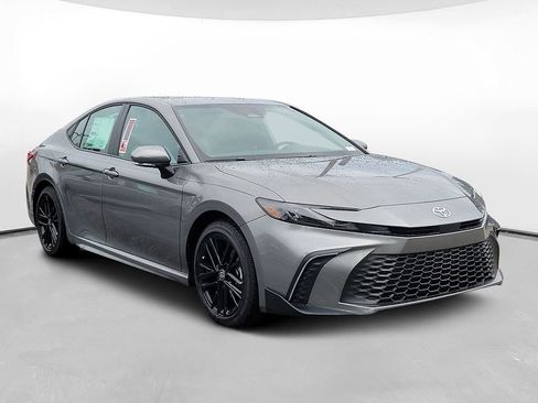 New 2026 Toyota Camry SE image 3