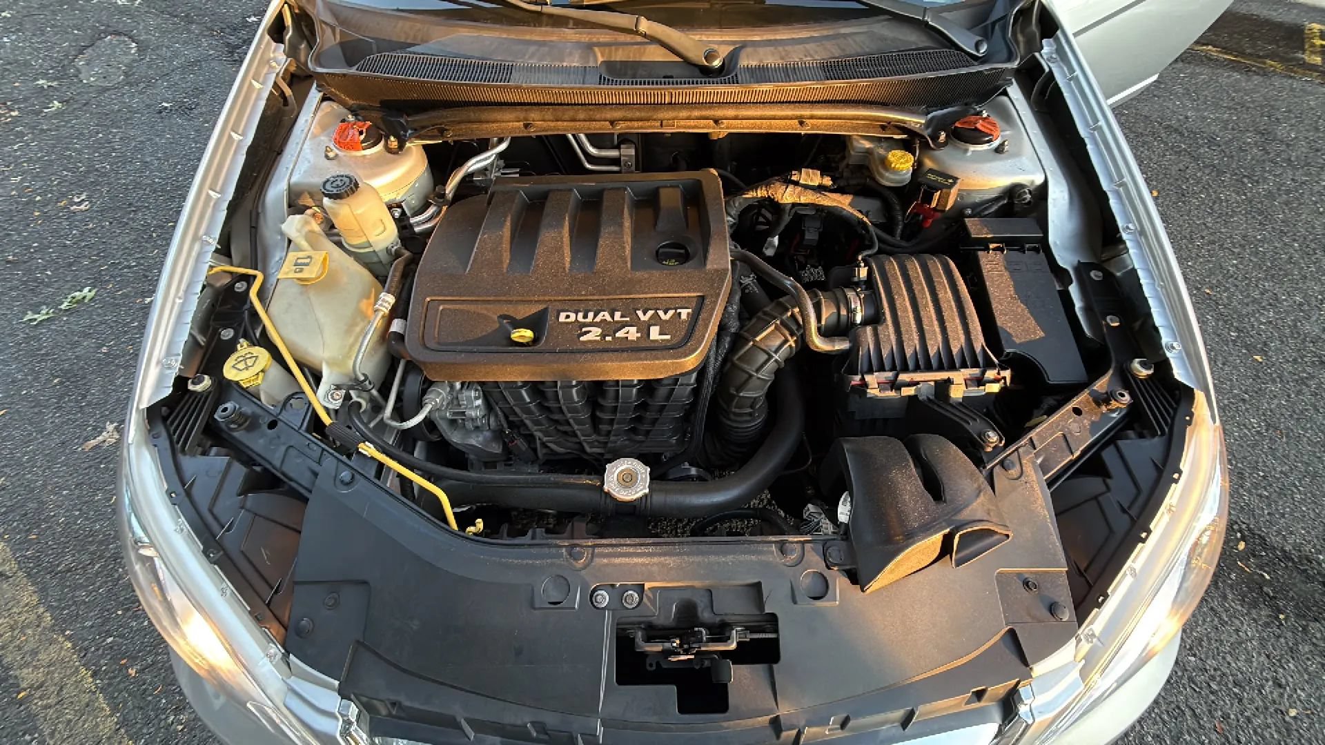 Used 2012 Chrysler 200 Touring FWD image 34