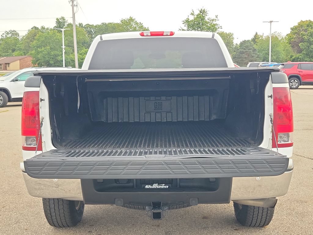 Used 2010 GMC Sierra 1500 SLE w/ All-Terrain Package AWD/4WD image 29