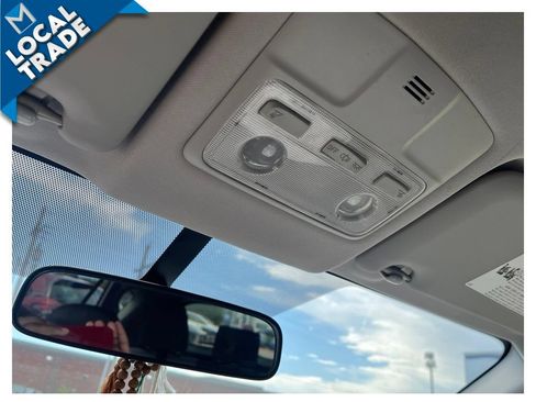Used 2015 Toyota RAV4 LE AWD/4WD image 16