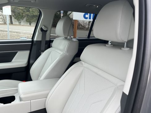 Certified 2025 Hyundai Santa Fe SEL image 19